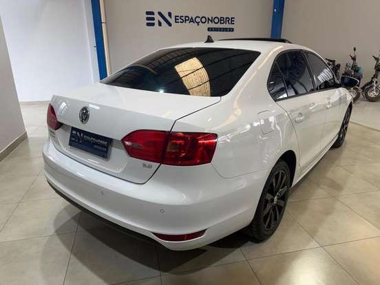 VOLKSWAGEN-JETTA-2.0 COMFORTLINE FLEX 4P TIPTRONIC VOLKSWAGEN-JETTA-2014