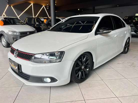 VOLKSWAGEN-JETTA-2.0 COMFORTLINE FLEX 4P TIPTRONIC VOLKSWAGEN-JETTA-2014