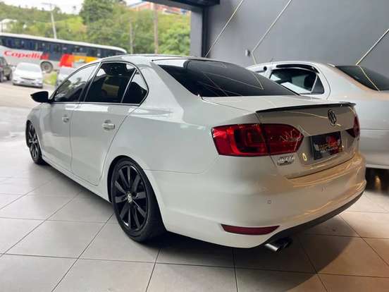 VOLKSWAGEN-JETTA-2.0 COMFORTLINE FLEX 4P TIPTRONIC VOLKSWAGEN-JETTA-2014