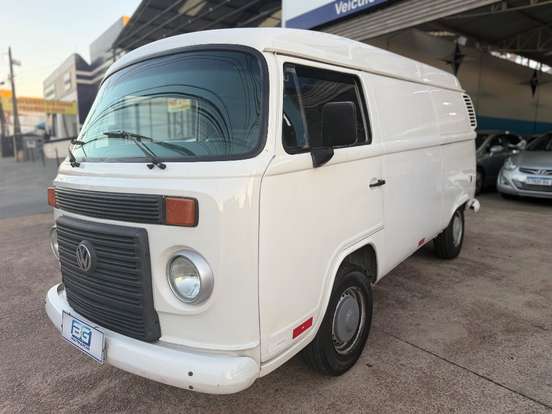 VOLKSWAGEN-KOMBI-2011