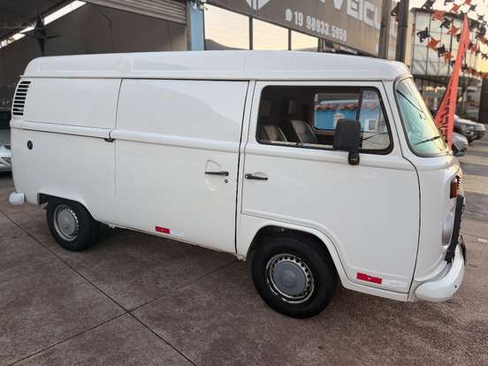 VOLKSWAGEN-KOMBI-1.4 MI FURGÃO 8V FLEX 3P MANUAL VOLKSWAGEN-KOMBI-2011