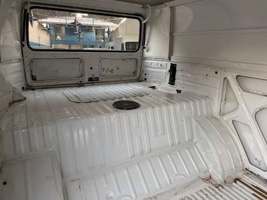 VOLKSWAGEN-KOMBI-1.4 MI FURGÃO 8V FLEX 3P MANUAL VOLKSWAGEN-KOMBI-2011