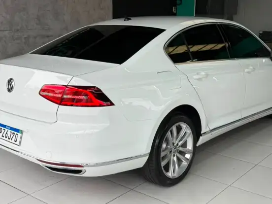 VOLKSWAGEN-PASSAT-2.0 16V TSI BLUEMOTION GASOLINA HIGHLINE 4P DSG VOLKSWAGEN-PASSAT-2017