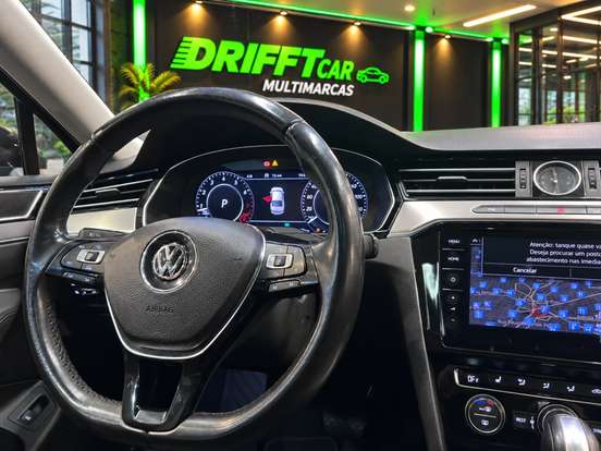 VOLKSWAGEN-PASSAT-2017