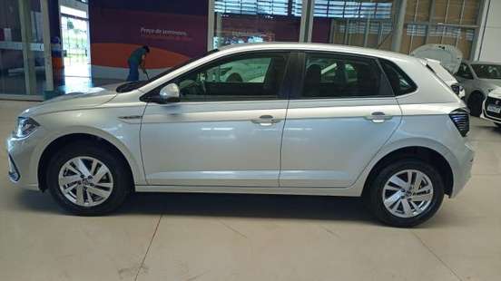 VOLKSWAGEN-POLO-2024