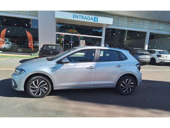 VOLKSWAGEN-POLO-2025