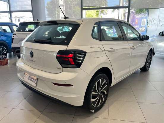 VOLKSWAGEN-POLO-2024