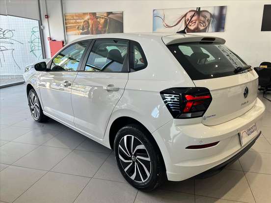 VOLKSWAGEN-POLO-1.0 170 TSI HIGHLINE AUTOMÁTICO VOLKSWAGEN-POLO-2024