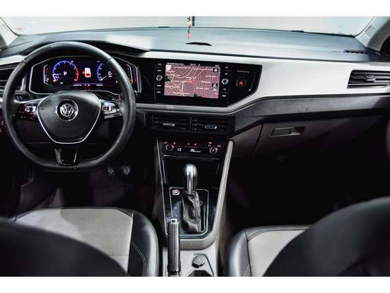 VOLKSWAGEN-POLO-1.0 200 TSI HIGHLINE AUTOMÁTICO VOLKSWAGEN-POLO-2017