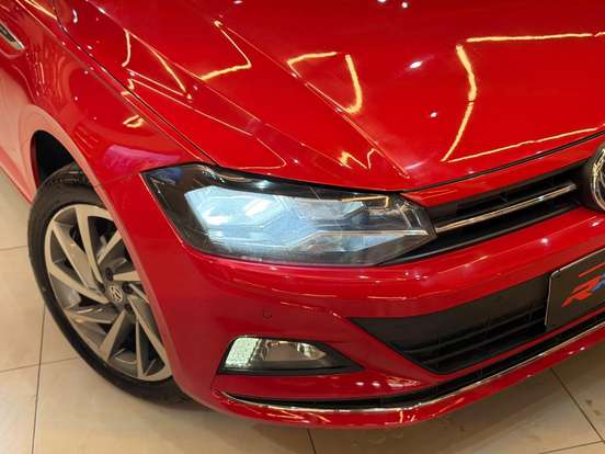 VOLKSWAGEN-POLO-2019