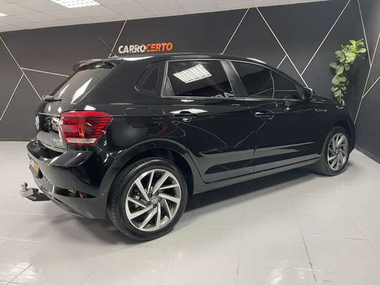 VOLKSWAGEN-POLO-2019
