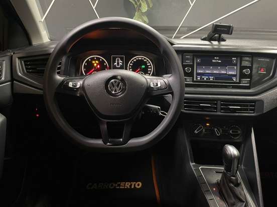 VOLKSWAGEN-POLO-2019