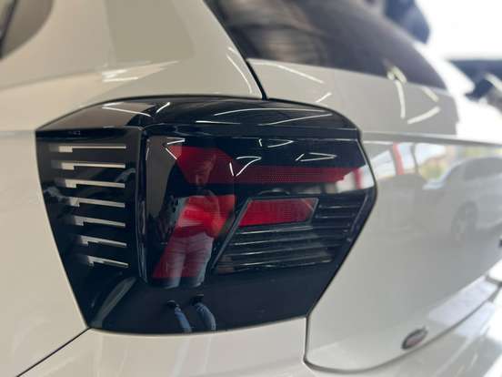 VOLKSWAGEN-POLO-2023