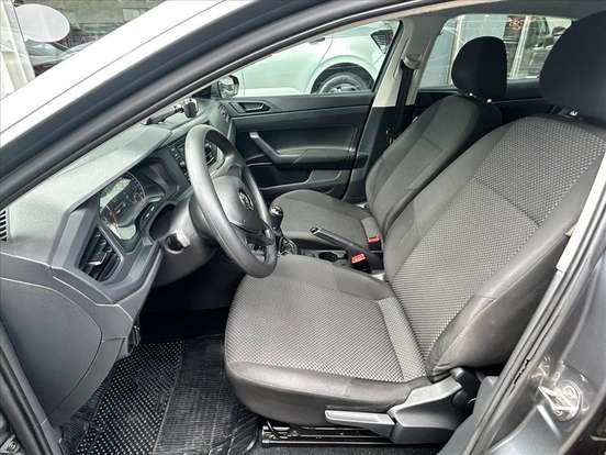 VOLKSWAGEN-POLO-2019