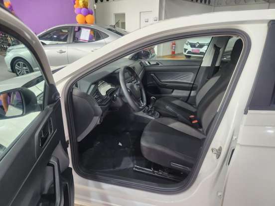 VOLKSWAGEN-POLO-2024