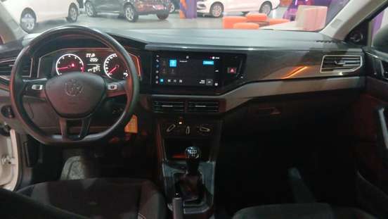 VOLKSWAGEN-POLO-2024