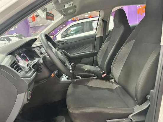 VOLKSWAGEN-POLO-2024