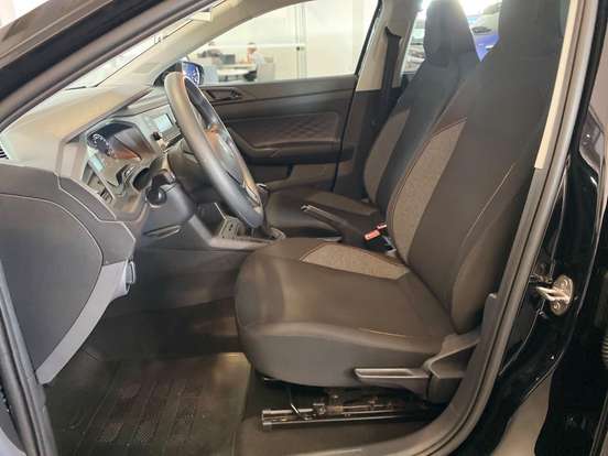 VOLKSWAGEN-POLO-2025