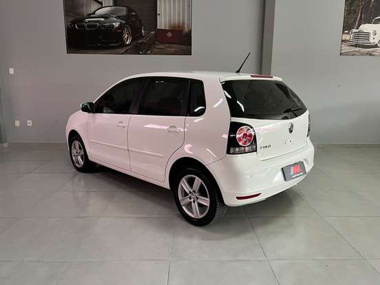 VOLKSWAGEN-POLO-1.6 MI 8V FLEX 4P MANUAL VOLKSWAGEN-POLO-2014