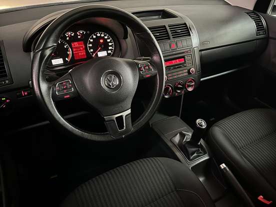 VOLKSWAGEN-POLO-1.6 MI 8V FLEX 4P MANUAL VOLKSWAGEN-POLO-2014