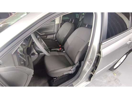 VOLKSWAGEN-POLO-2021