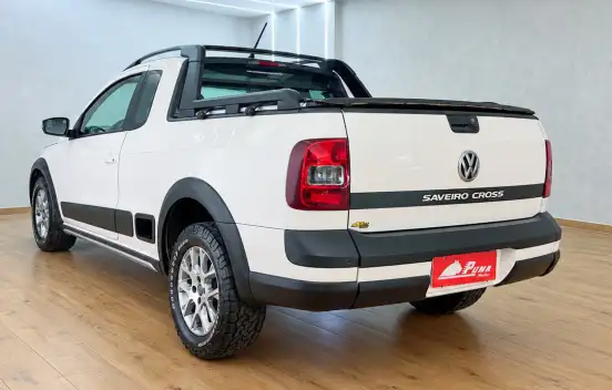 VOLKSWAGEN-SAVEIRO-2015