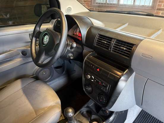 VOLKSWAGEN-SPACEFOX-2007