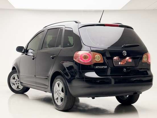 VOLKSWAGEN-SPACEFOX-2009