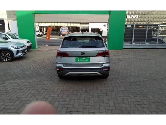 VOLKSWAGEN-TAOS-2023