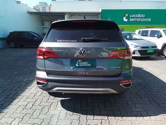 VOLKSWAGEN-TAOS-2025