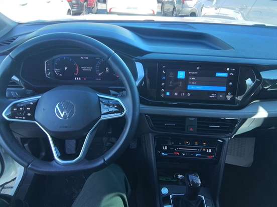 VOLKSWAGEN-TAOS-2024