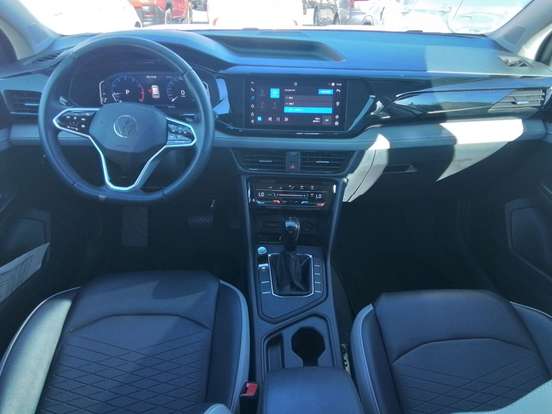 VOLKSWAGEN-TAOS-2024