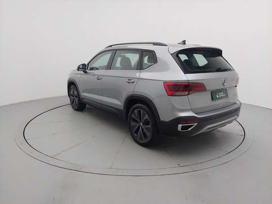 VOLKSWAGEN-TAOS-2024