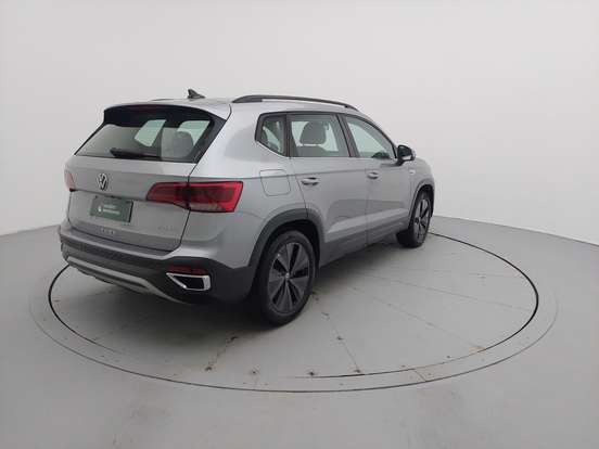 VOLKSWAGEN-TAOS-2024