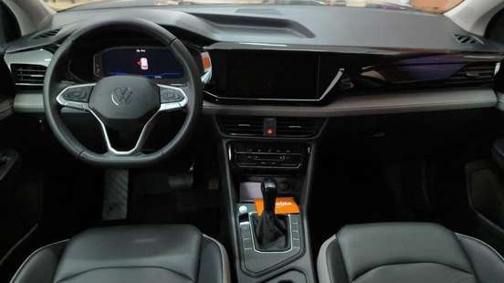 VOLKSWAGEN-TAOS-2025