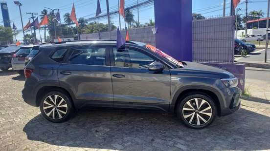 VOLKSWAGEN-TAOS-2025