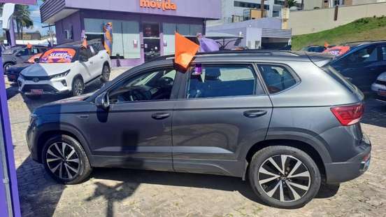 VOLKSWAGEN-TAOS-2025