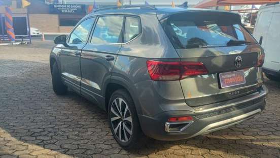 VOLKSWAGEN-TAOS-2025