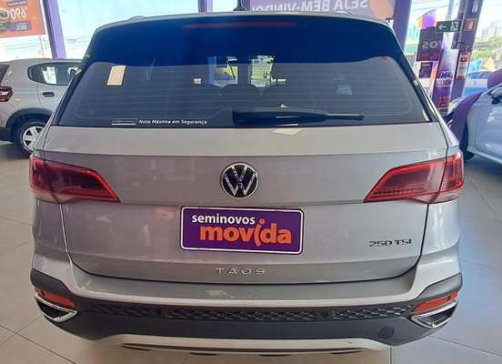 VOLKSWAGEN-TAOS-2025