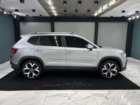 VOLKSWAGEN-TAOS-1.4 250 TSI TOTAL FLEX COMFORTLINE AUTOMÁTICO VOLKSWAGEN-TAOS-2024