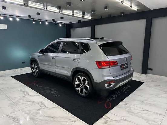 VOLKSWAGEN-TAOS-1.4 250 TSI TOTAL FLEX COMFORTLINE AUTOMÁTICO VOLKSWAGEN-TAOS-2024
