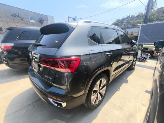 VOLKSWAGEN-TAOS-2022