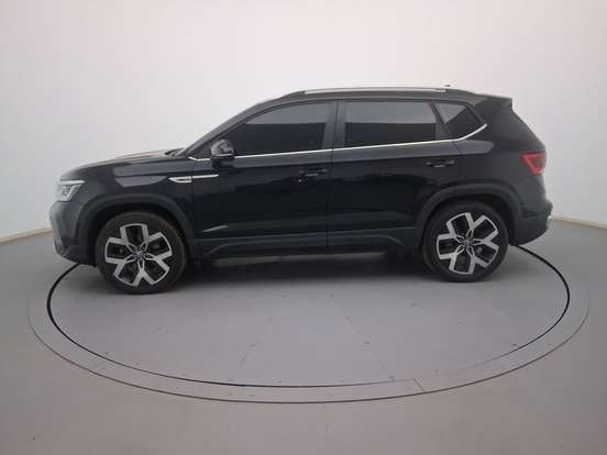 VOLKSWAGEN-TAOS-2024