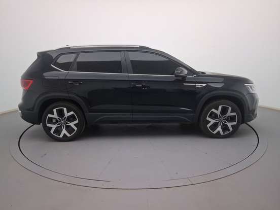 VOLKSWAGEN-TAOS-2024