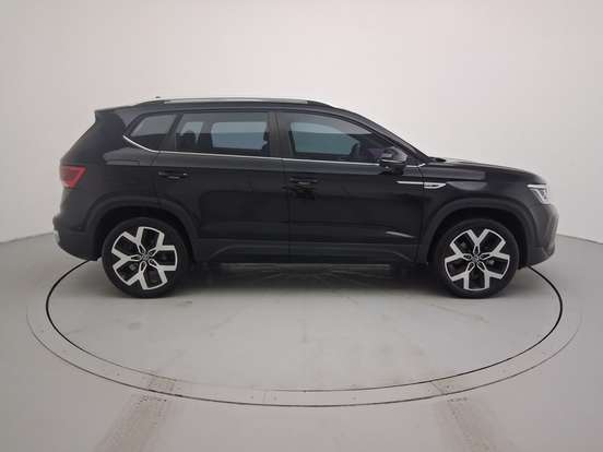 VOLKSWAGEN-TAOS-2025