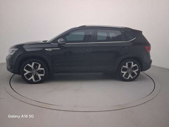 VOLKSWAGEN-TAOS-2025