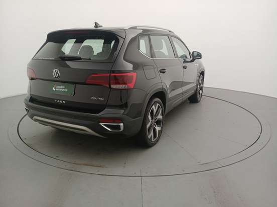 VOLKSWAGEN-TAOS-2024