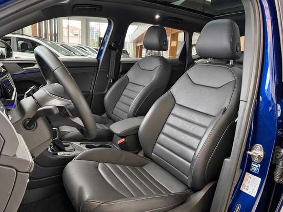 VOLKSWAGEN-TAOS-2025