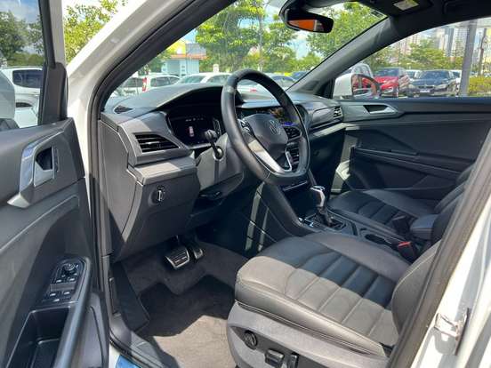 VOLKSWAGEN-TAOS-2024