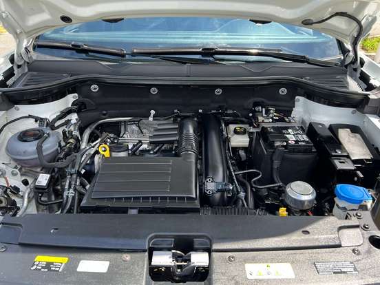 VOLKSWAGEN-TAOS-2024